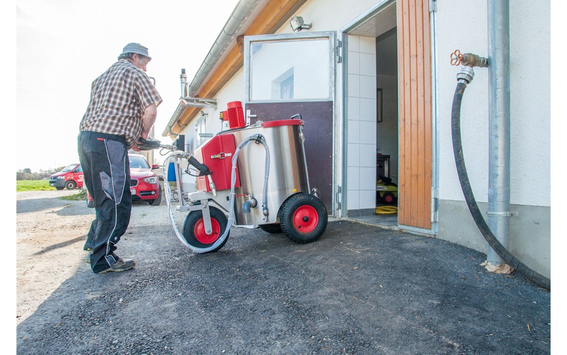 Urban MilkShuttle melketralle kommer enkelt frem i ulendt terreng.