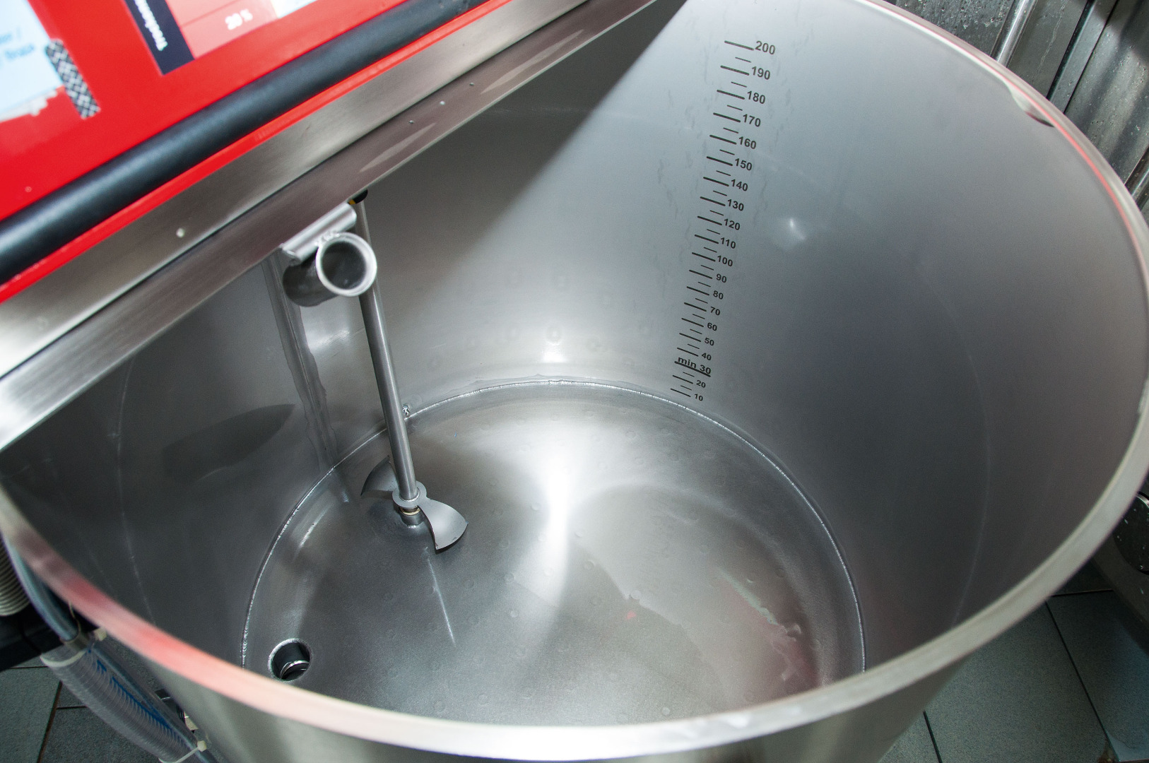 MilkShuttle er enkel å gjøre ren. Praktisk målegradering innvendig i tanken.