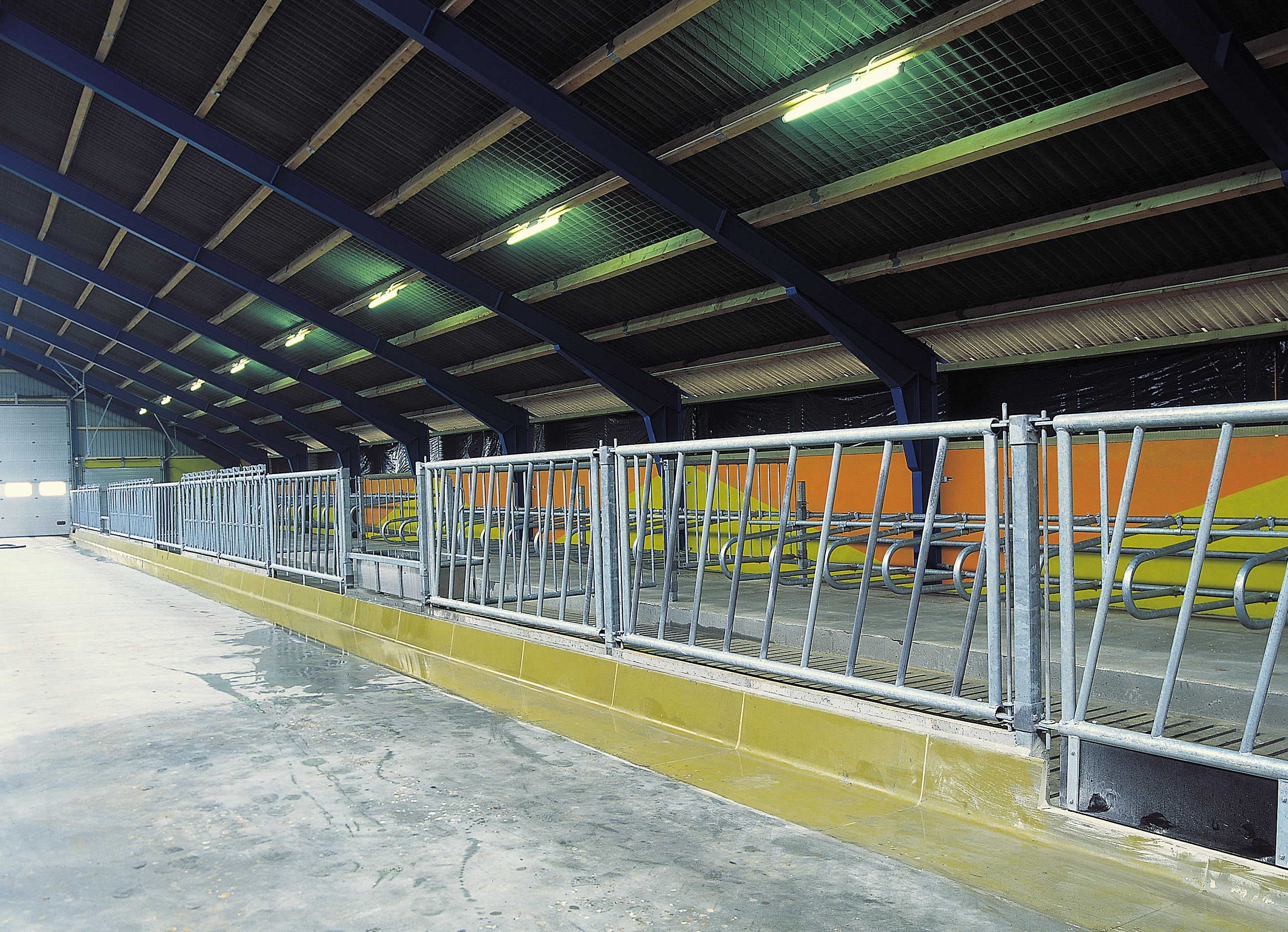 Skrågitter til kalv og ungdyr.