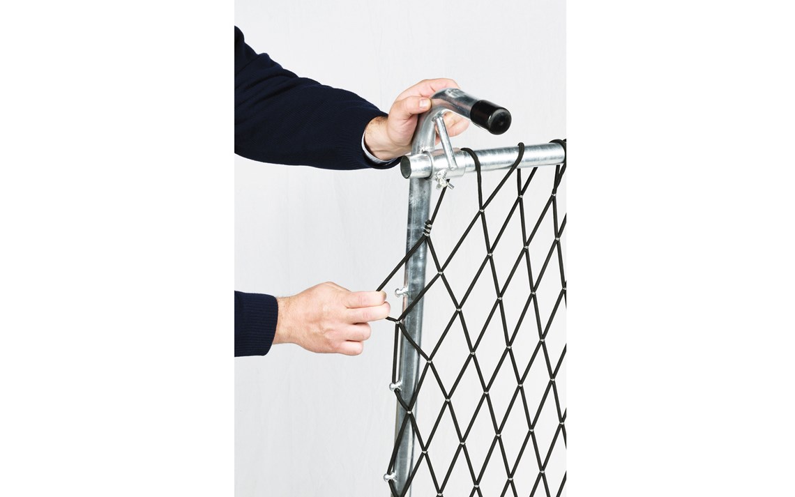 Nettet festes enkelt langs sidene på behandlingsstolen